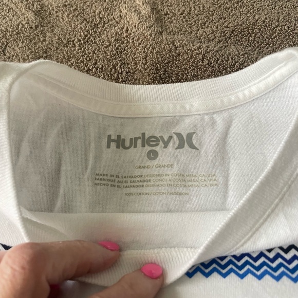 Hurley, men’s short sleeve t shirt. Excellent condition. Size large. - Picture 2 of 4